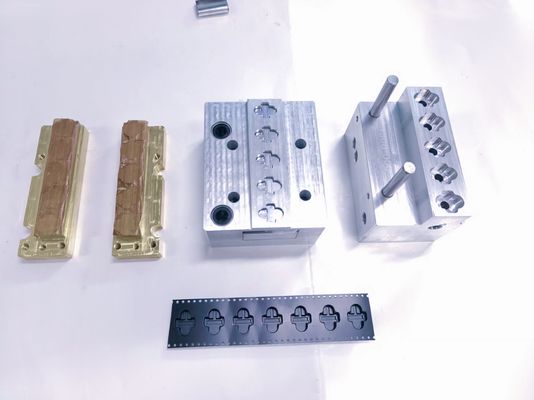 キャリーテープ模具製作,カスタムキャリーテープ模造