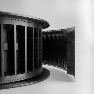 ポリスタリンPS包装溶液 10E5またはNOの黒か透明なエムボスフィルムテープ