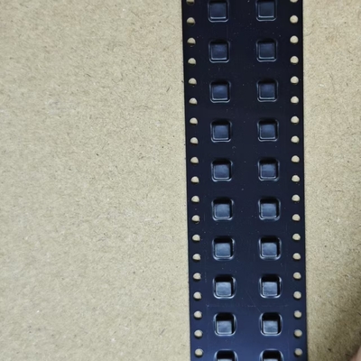 4mm ピッチエボスドキャリアテープと1年の有効期限とロールを提供することができます