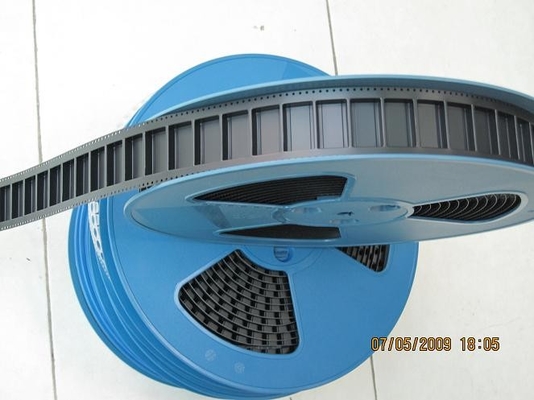 SGSのキャパシタンスのための標準的な浮彫りにされたキャリア テープ伝導性の16mm