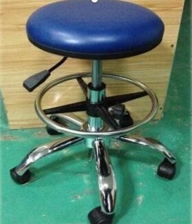 PUの革泡ESDの腰掛けの椅子、電子工学のための人間工学的の仕事の腰掛け