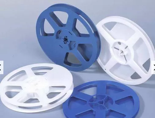 SMT/SMD 7インチのプラスチック スプールの巻き枠、5050 SMDによって導かれるキャリア テープ